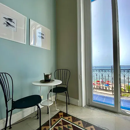 Sea View Cozy Balcony Apartman