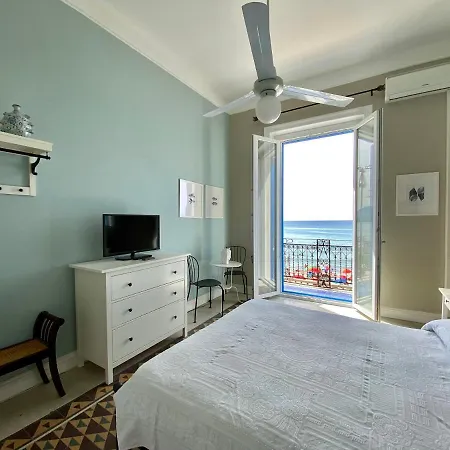 Sea View Cozy Balcony