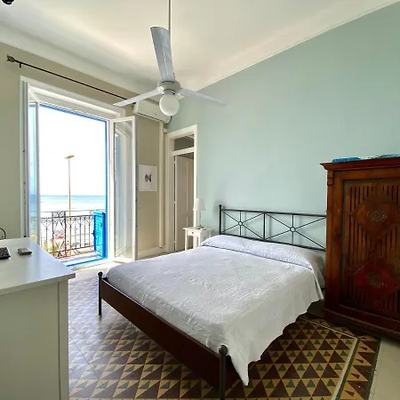 Sea View Cozy Balcony